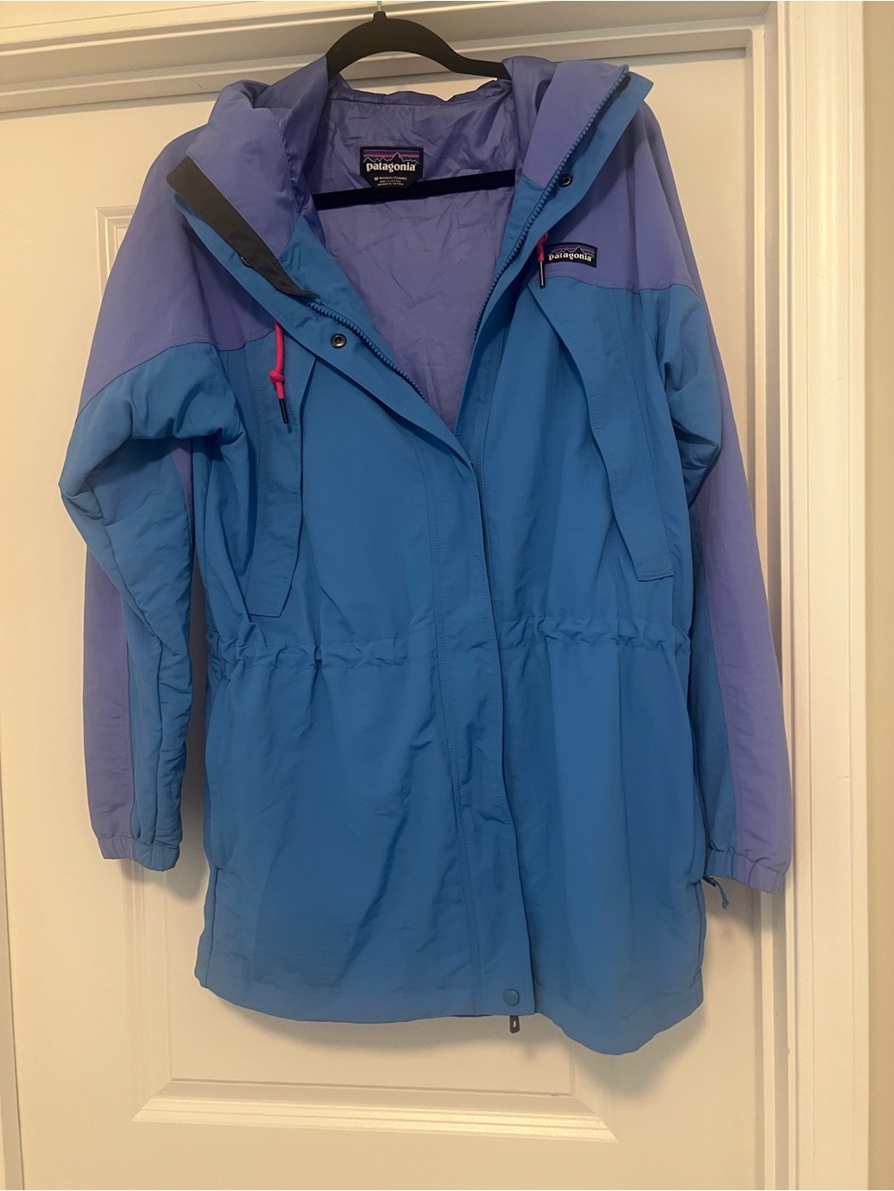 Patagonia Women's Blue and Lavender Hooded Lightweight Jacket